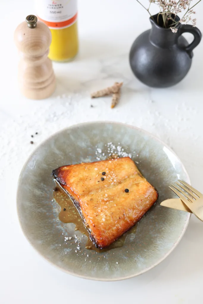 Saumon au gingembre et au curcuma de Ben, cuit au four